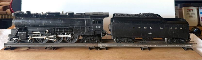 Lionel 665  Postwar Die Cast Steam Engine w/2046w Whistle Tender-Used