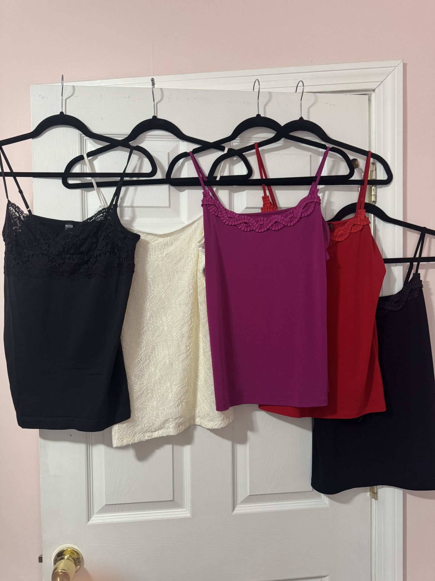 Size Large (1 Medium) Camisoles Tank Tops Banana Republic, Ann Taylor, The Limited, Work Wear Professional Women’s Clothing