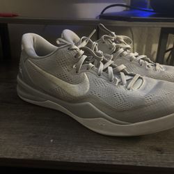 Size 9.5 kobes