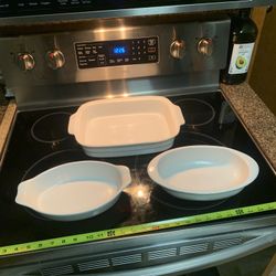 Vintage White Baking Pans And Dishes