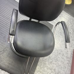 2 Hairstylist Chairs 