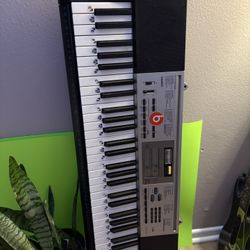 Casio LK-175 Keyboard Piano 