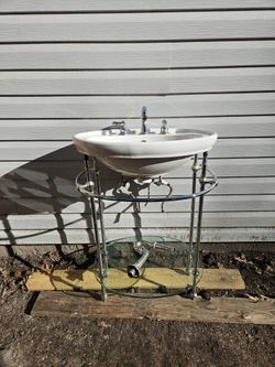 Jacuzzi Sink And Stand