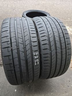 235/35/19 pirelli 100% tread