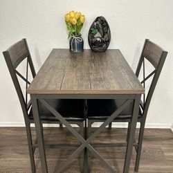 Coffee Table And Chairs! Great Condition!