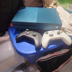 Xbox 1s Navy Blue 25 Games 2 Controllers 