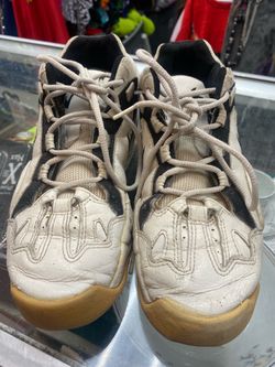 Size 9. Vintage 1997 Nike air flight