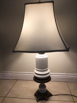 Lamp (With 2 sockets 2 pull chain switches)