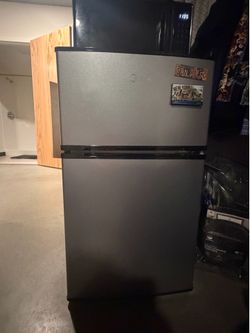 Mini Fridge with Freezer