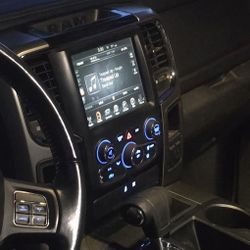 8 Inch Uconnect Sterio