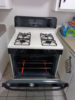 Stove Hotpoint ( free delivery 🚚