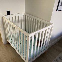 Delta Essex Mini Crib