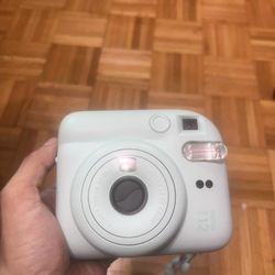 Fujifilm Instax Mini 12