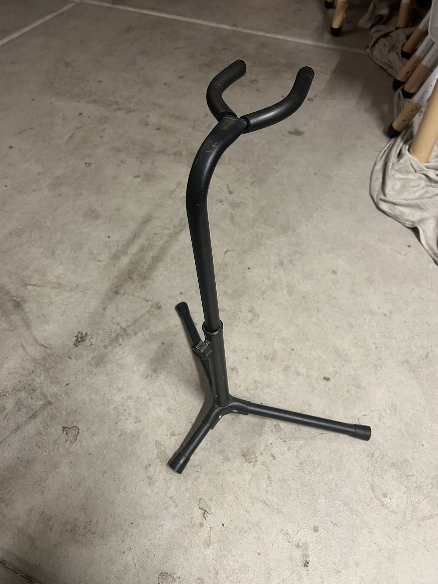 Adjustable Guitar Stand