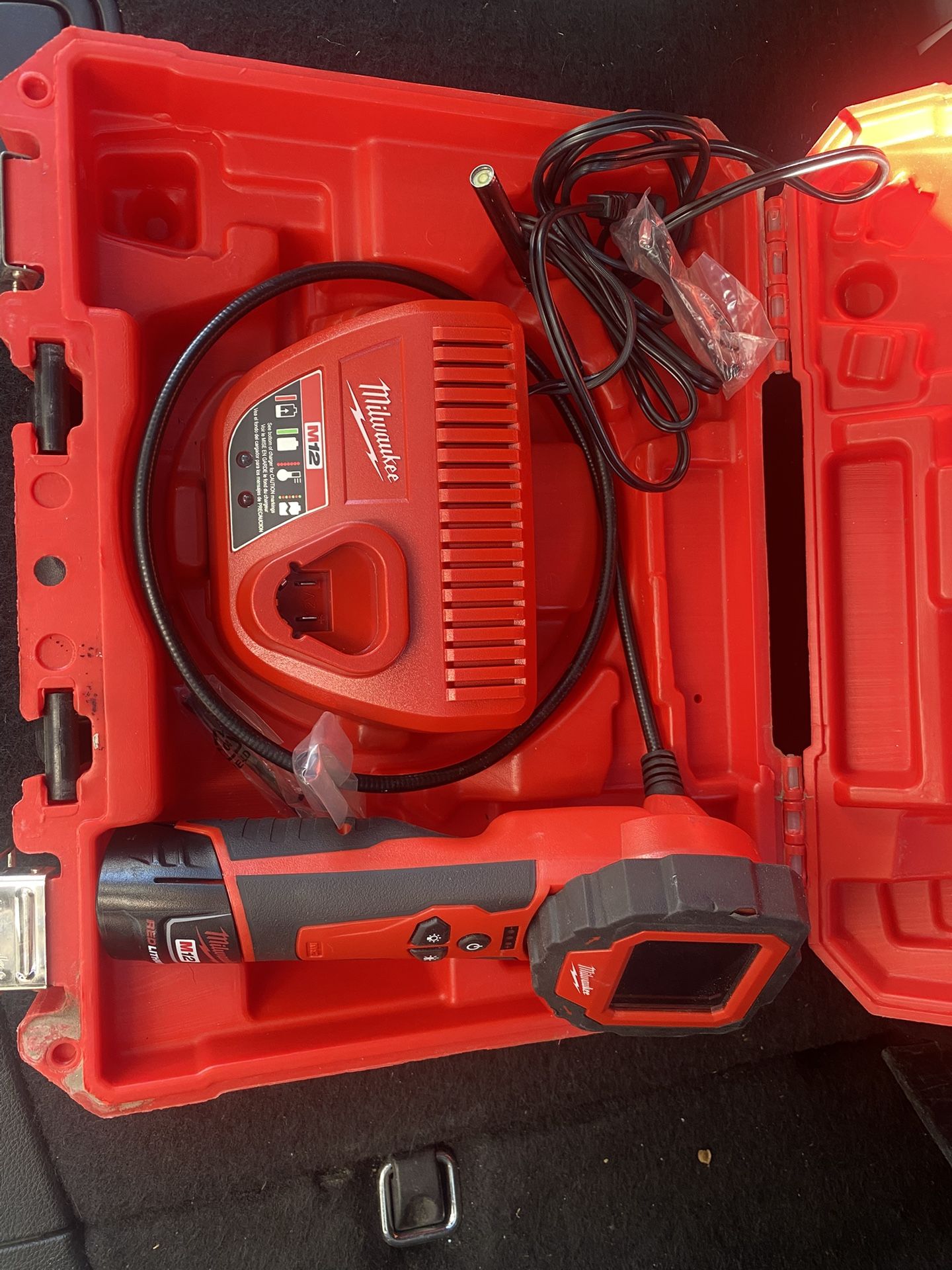 Milwaukee M Spector 360