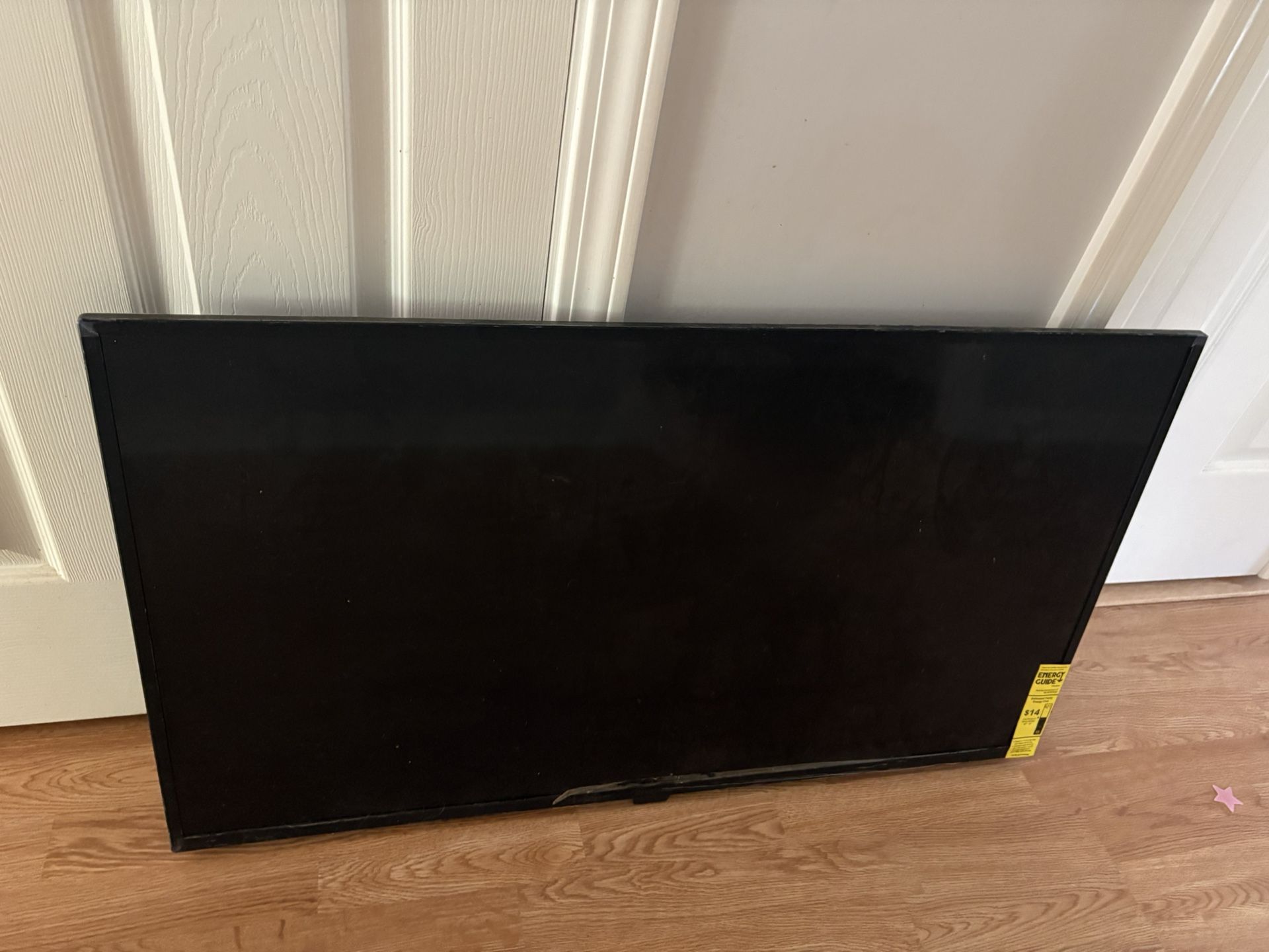 Brad New 40” Tv