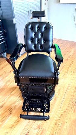Black Koken Barber Chair