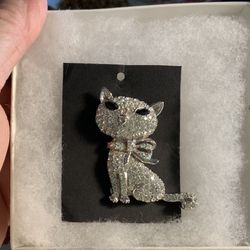 Vintage Rhinestone  Cat Brooch 