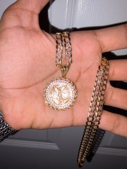 Gold 14 karat chain and centenario with bezel