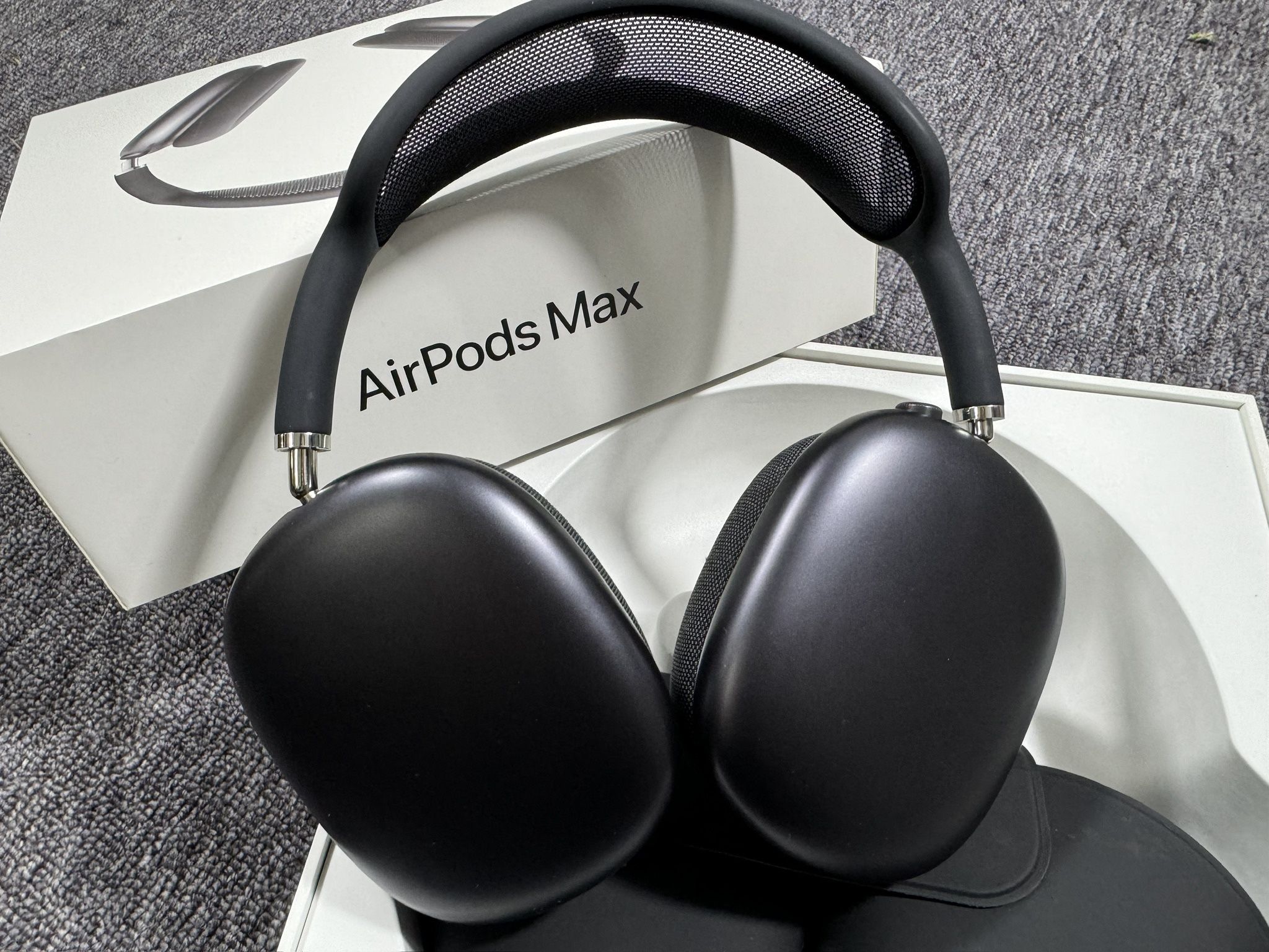 AirPods Max