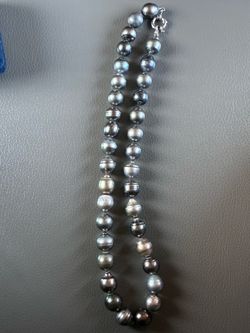 Black Tahitian pearl necklace