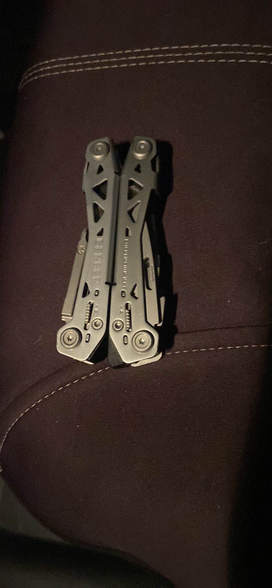 Gerber Gear Suspension-NXT 15-in-1 EDC Multi tool with Pocket Knife, Needle Nose Pliers and Wire Str