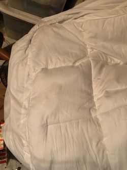 Down alternative king size mattress, topper, with 3 inch memory foam pad