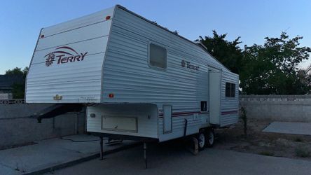 2001 RTRAV