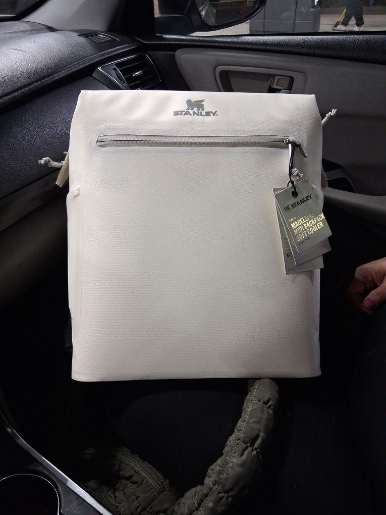 Madeleine Midi Backpack Soft Copler Stanley