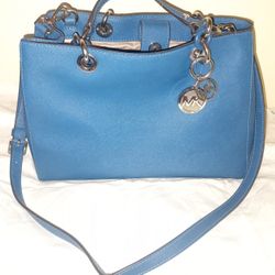 Med Sized Michael Kors Blue Purse