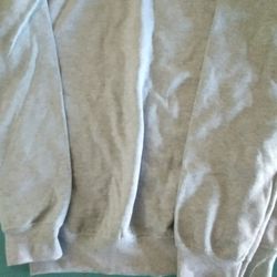 New  Gildan Sweatshirts( red & Gray)