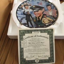 Elvis Musical Collector Plate “Red, White And GI Blue” By Bradford Exchange #8669A