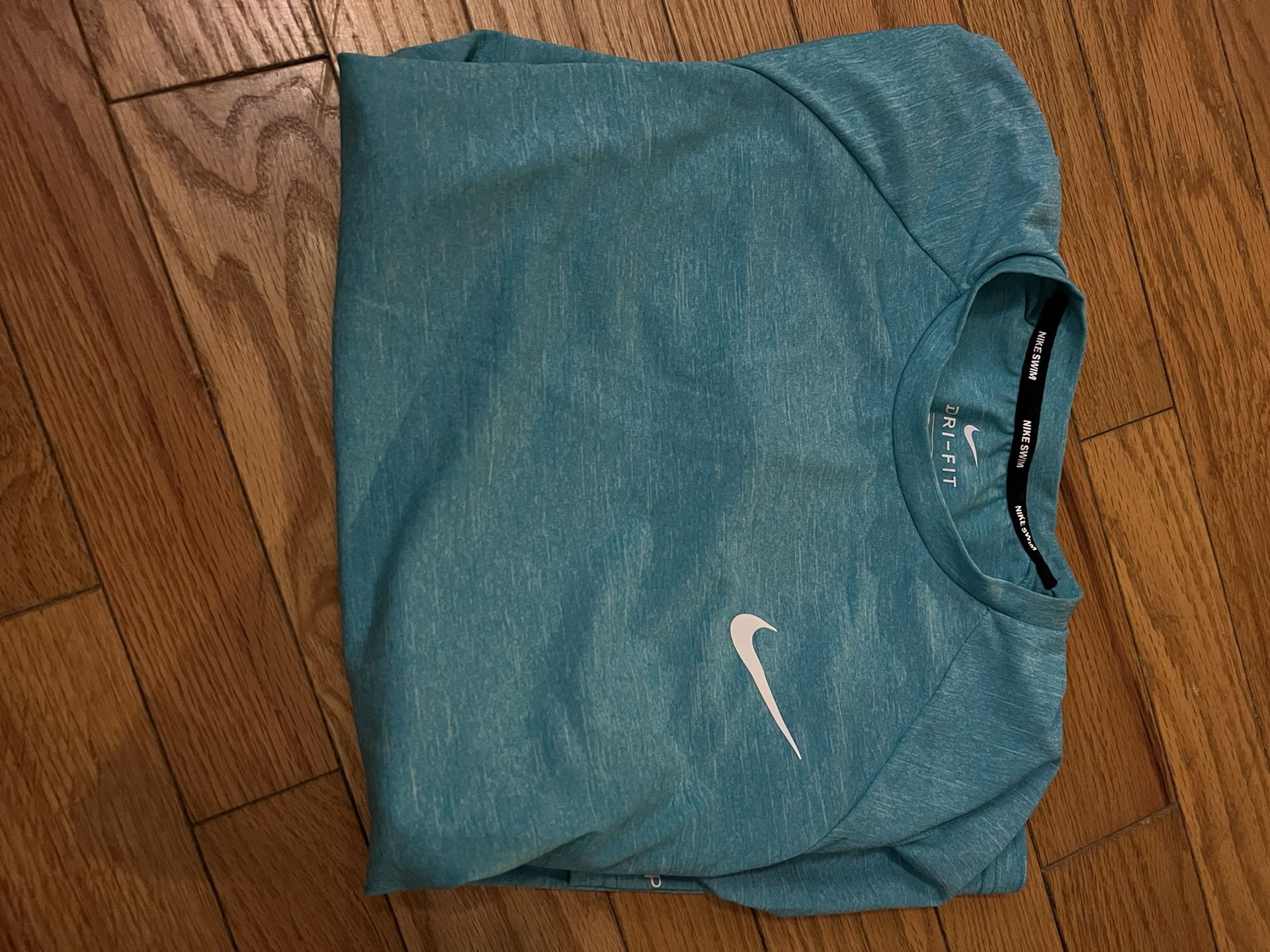 Nike Swim Men's Dry-Fit Short Sleeve Hydroguard T-Shirt Size Small-NWOT