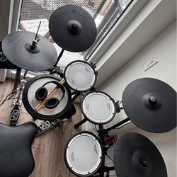 Roland-TD-17KVX-Electronic-Drum-Set