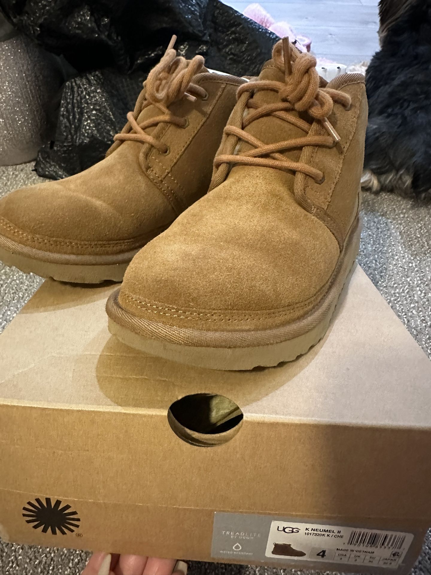 Ugg Neumel