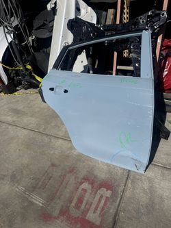 Rh Rear Door Subaru Croosteck 2018-2023