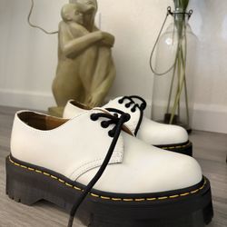 Doc Martin Lace Up