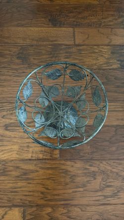 Heavy Wrought Iron Decorative Fruit Basket