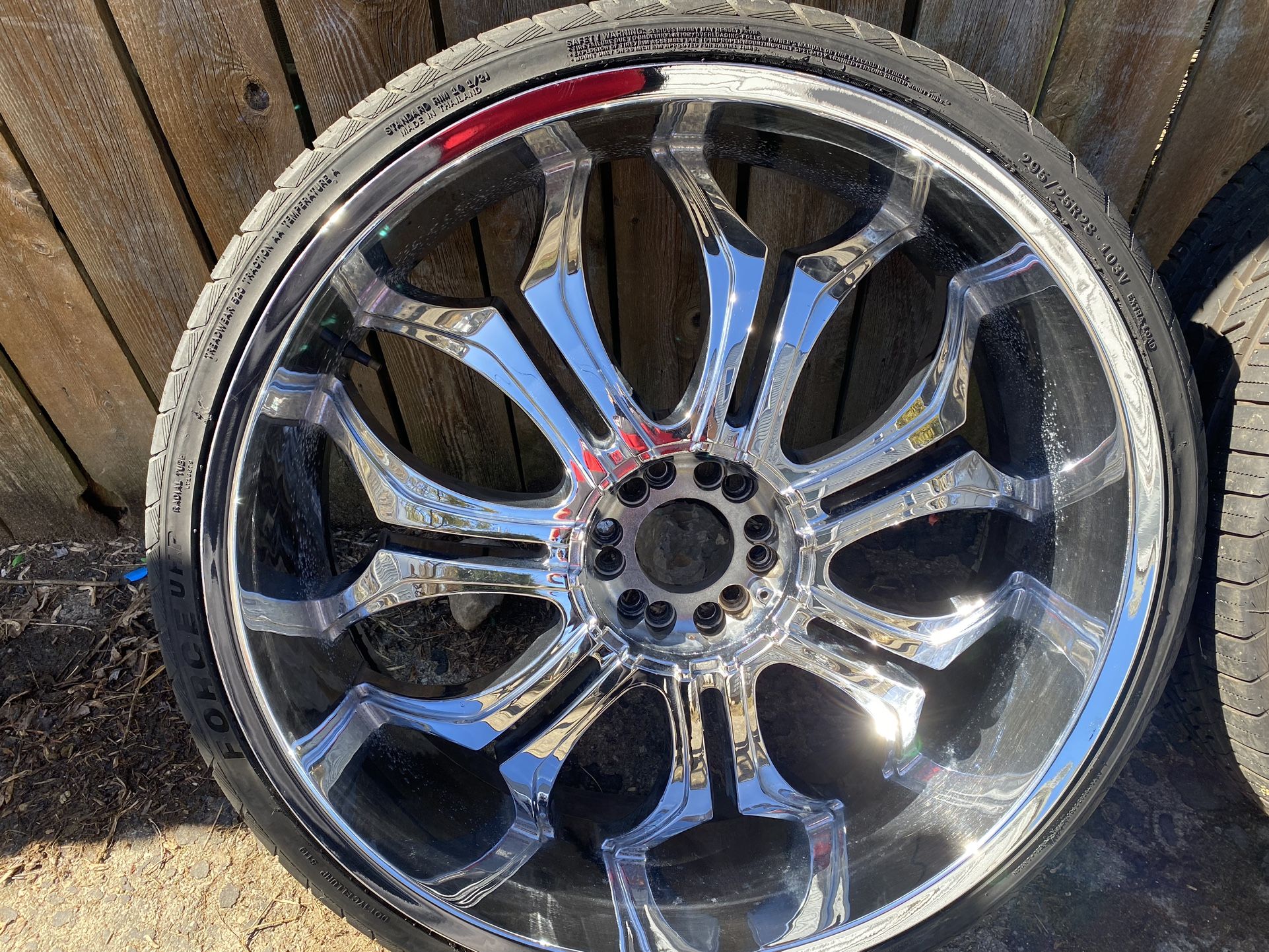 28” Rims 6 Lug Universal   ( pick up only)