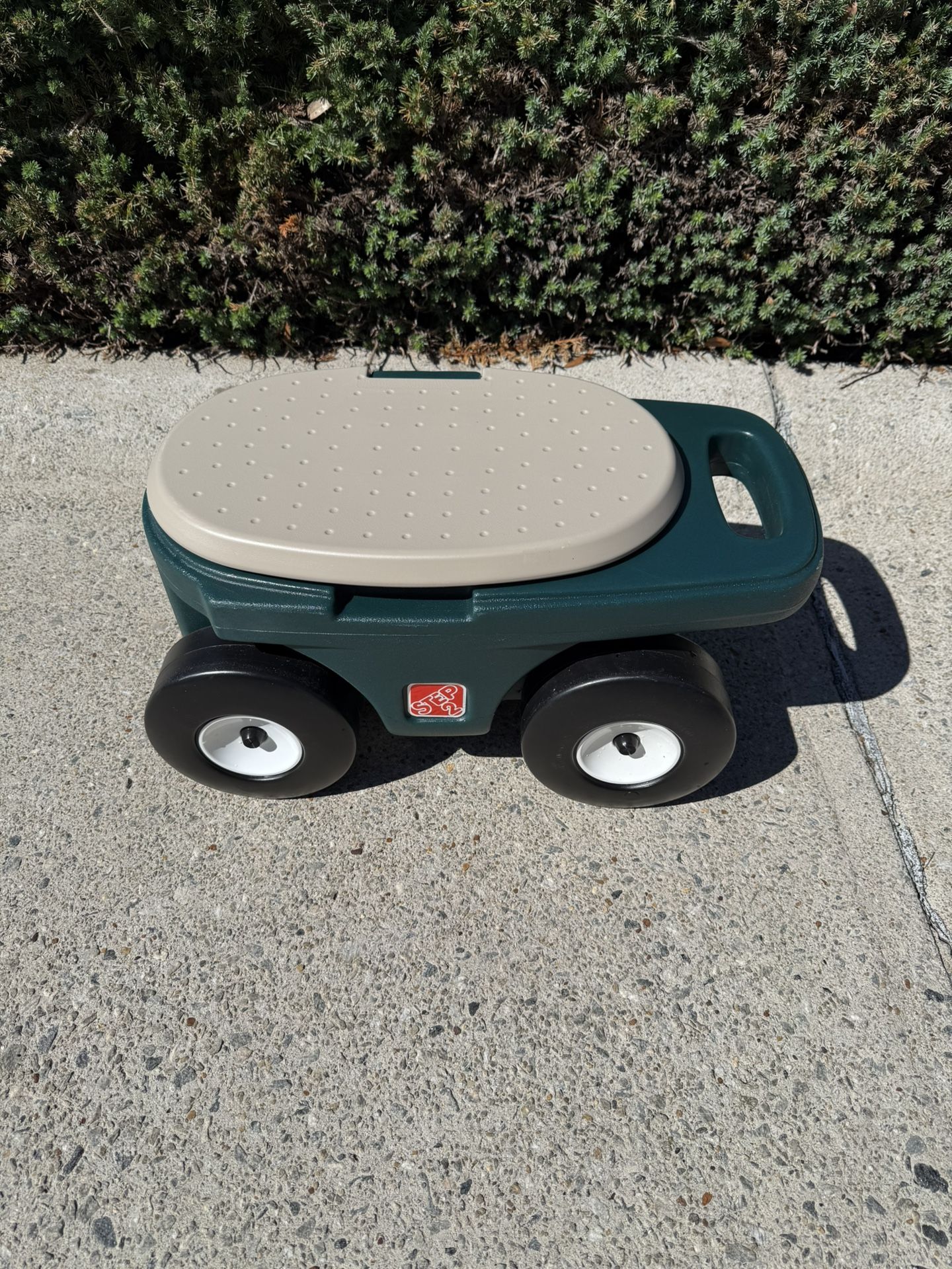 Rolling Garden Seat
