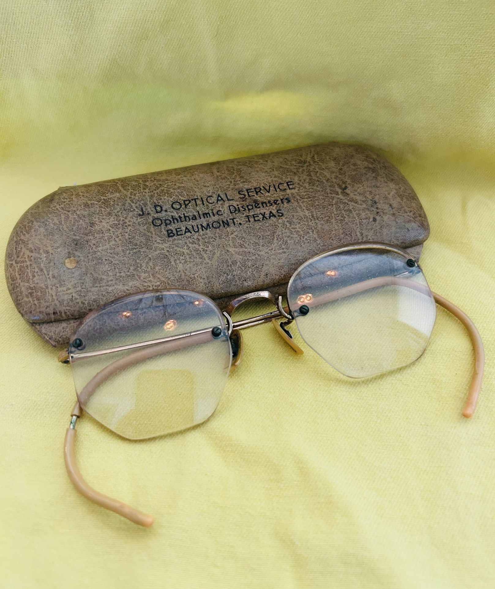 Antique Eye Glasses With Case 