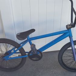DIAMONDBACK BMX FREESTYLE BIKE 