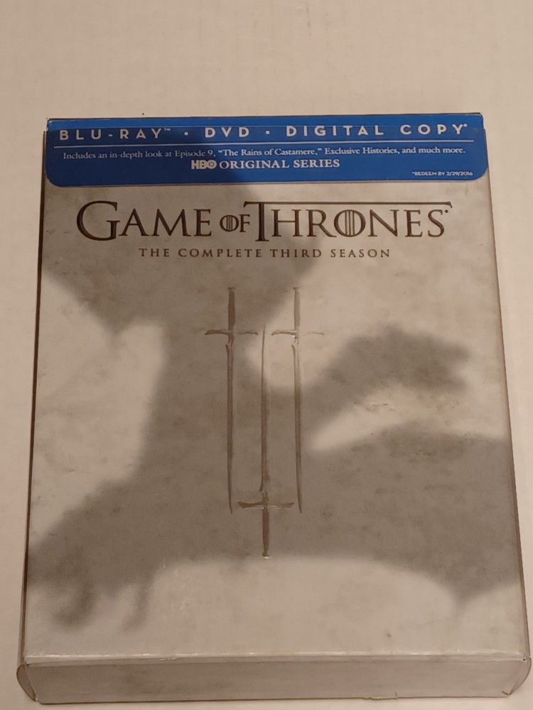 Game Of Thrones Season 3 Blu-ray With Book Excellent Condition