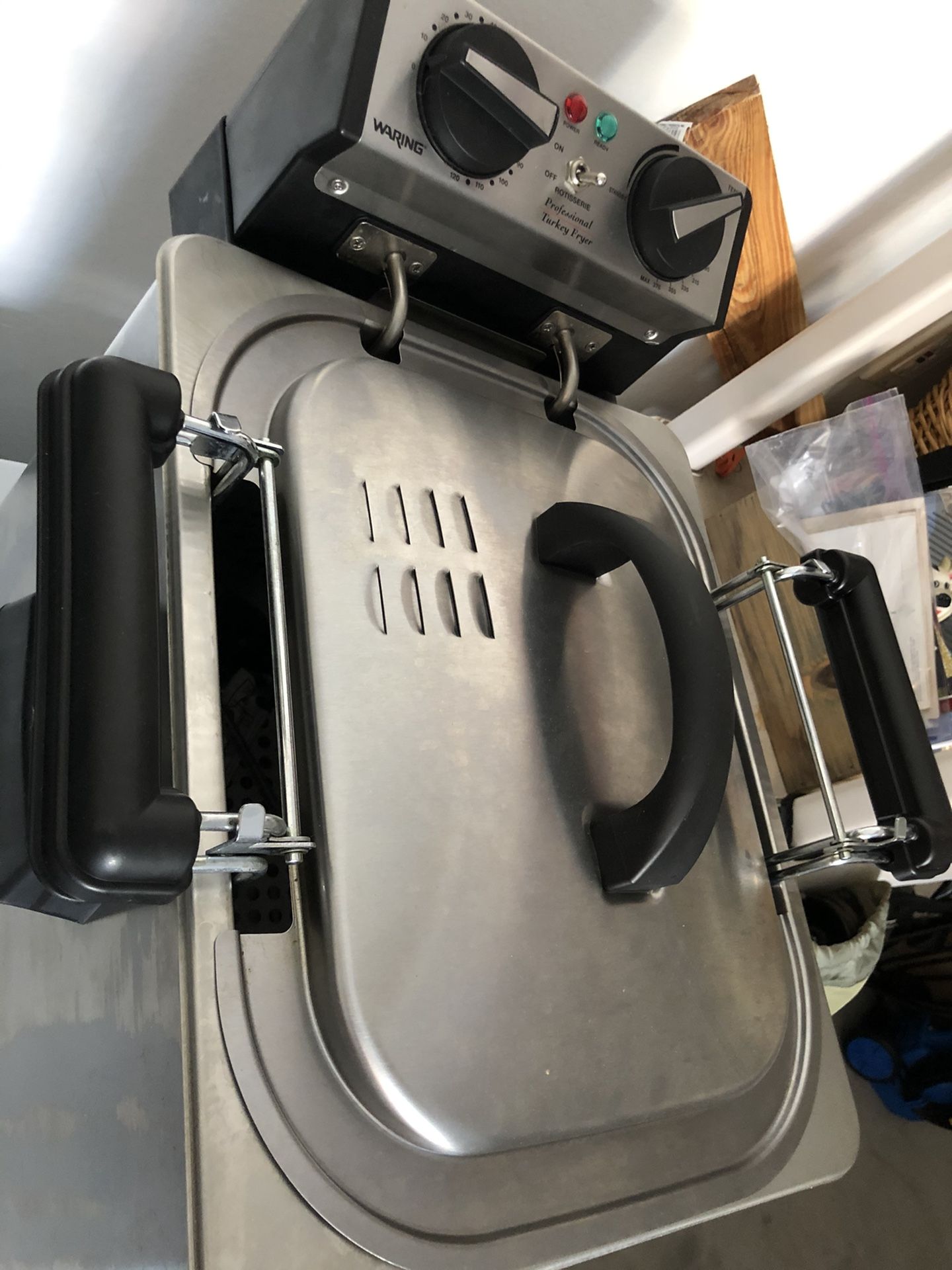 Waring Electric Rotisserie Turkey Fryer for Sale in Kissimmee, FL OfferUp