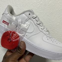 Nike Air Force One X Supreme 