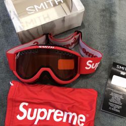 Supreme Goggles 