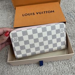 LV Wallet 