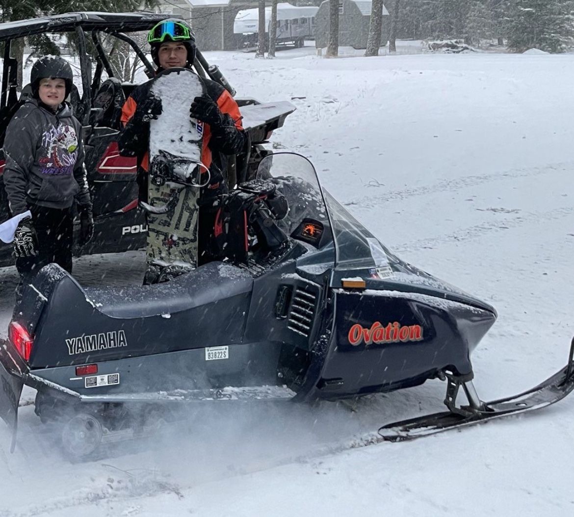 Snowmobile For Sale $550 For Both Yamaha Ovation and Phazer