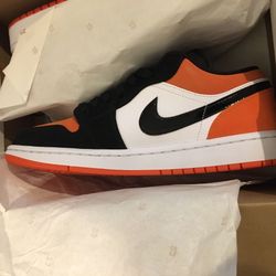 Jordan 1 Low Shattered Sz 9