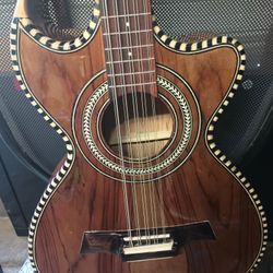 BAJO QUINTOS
